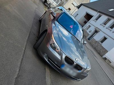 Gebraucht BMW 525 190 PS (139 kW) 2007 Silber Limousine