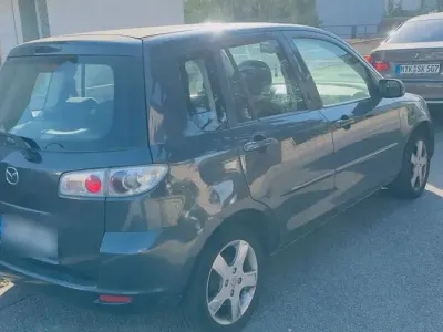 Gebraucht Mazda 2 79 PS (58 kW) 2008 Schwarz Kleinwagen