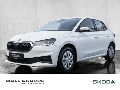 Gebraucht Skoda Fabia Active 80 PS (58 kW) 2023 Candyweiß Kleinwagen