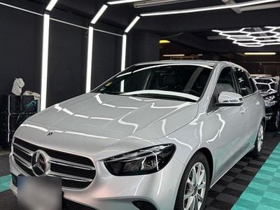 Gebraucht Mercedes B250 224 PS (164 kW) 2022 Grau Van / Kleinbus