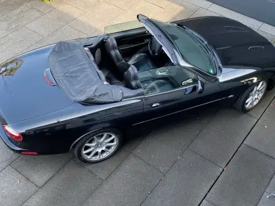 Usata Jaguar XKR 363 CV (266 kW) 2002 Nero Cabrio