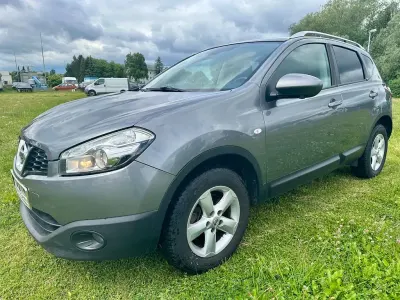Gebraucht Nissan Qashqai I-Way 150 PS (110 kW) 2013 Grau SUV
