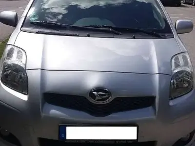Gebraucht Daihatsu Charade 99 PS (72 kW) 2011 Grau Limousine
