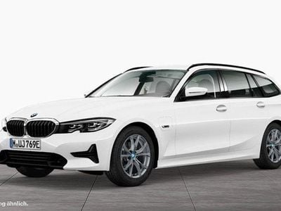 BMW 330e