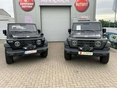 Neu BAW 212 166 PS (122 kW) 2026 Schwarz und graumatt SUV