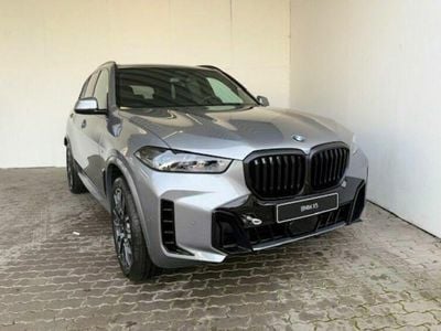 Neu BMW X5 M Sport 352 PS (258 kW) 2026 Grau SUV