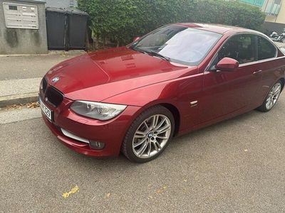 Gebraucht BMW 325 Sport Line 218 PS (160 kW) 2012 Rot Coupé