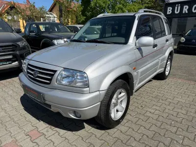 Usata Suzuki Grand Vitara Limited 128 CV (94 kW) 2003 Argento SUV
