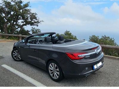 Second-hand Opel Cascada 170 CP (125 kW) 2014 Gri Cabrio