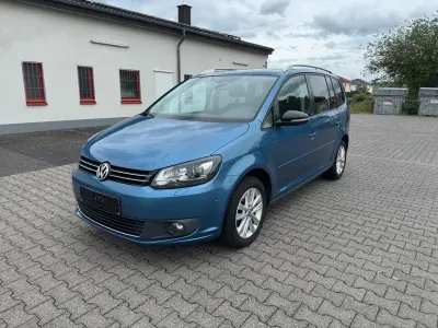 Gebraucht VW Touran Style 140 PS (102 kW) 2012 Blau Van / Kleinbus