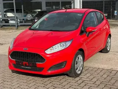 Usata Ford Fiesta Trend 60 CV (44 kW) 2016 Rosso Utilitaria