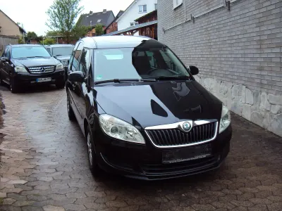 Gebraucht Skoda Roomster 86 PS (63 kW) 2012 Schwarz Van / Kleinbus