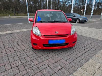 Gebraucht Daihatsu Sirion 69 PS (50 kW) 2008 Rot Kleinwagen