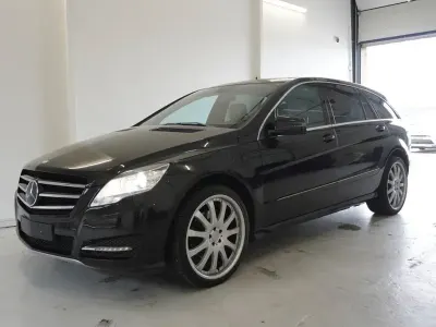 Używany Mercedes R350 265 KM (194 kW) 2010 Czarny Minivan