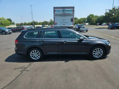 Gebraucht VW Passat Comfortline 150 PS (110 kW) 2018 Grau Kombi