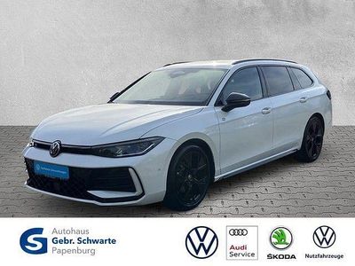Weiß Gebraucht 2024 VW Passat R-line Kombi | 44.880 € (Teuer)