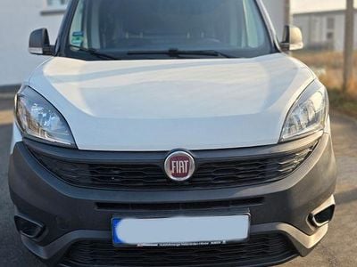 Gebraucht Fiat Doblò 101 PS (74 kW) 2022 Weiß Van / Kleinbus