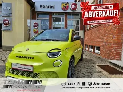 Gebraucht Abarth 500e Scorpionissima 114 kW (156 PS) 2023 Gelb Kleinwagen
