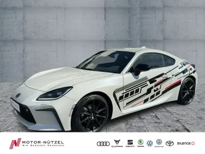 Gebraucht Toyota GR86 234 PS (172 kW) 2024 Crystal white pearl Coupé