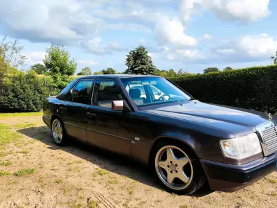 Gebraucht Mercedes E260 1990 Braun Limousine