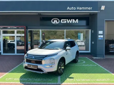 Neu Mitsubishi Outlander P-HEV 306 PS (225 kW) 2026 Weiß SUV