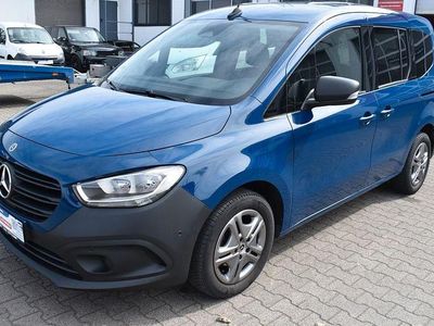 Second-hand Mercedes Citan 113 131 CP (96 kW) 2023 Albastru Break
