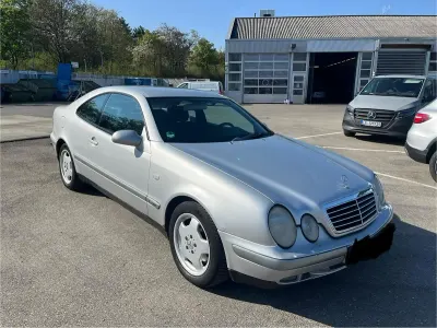 Używany Mercedes CLK200 136 KM (100 kW) 1998 Srebrny Coupe