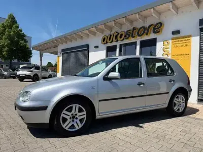 Gebraucht VW Golf IV 102 PS (75 kW) 2002 Silber (metallic) Limousine