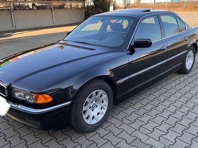 Schwarz Gebraucht 1999 BMW 740 Limousine | 5.999 € (Teuer)