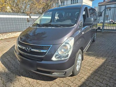 Second-hand Hyundai H-1 170 CP (125 kW) 2009 Gri Monovolum