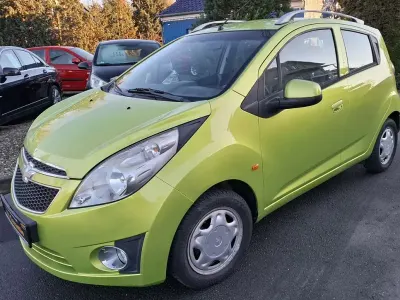 Używany Chevrolet Spark LS 82 KM (60 kW) 2011 Zielony Hatchback