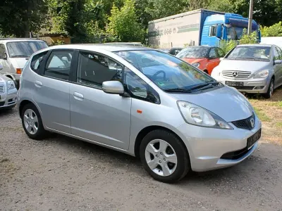 Gebraucht Honda Jazz Trend 90 PS (66 kW) 2010 Silber Kleinwagen