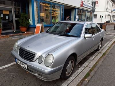 Mercedes E240