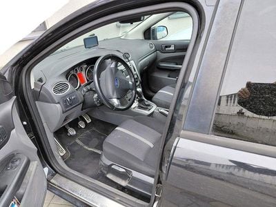 Gebraucht Ford Focus Viva 109 PS (80 kW) 2011 Schwarz Limousine