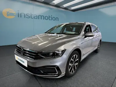 Gebraucht VW Passat 218 PS (160 kW) 2022 Silber Kombi