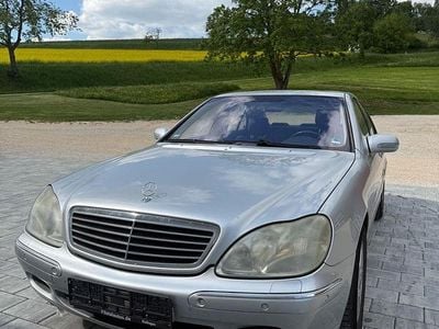 Second-hand Mercedes S500 306 CP (225 kW) 2000 Argintiu Berlinǎ