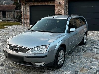 Gebraucht Ford Mondeo 125 PS (91 kW) 2005 Silber Kombi