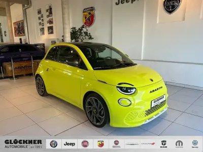 Używany Abarth 500e Scorpionissima 114 kW (156 KM) 2023 Zielony Hatchback
