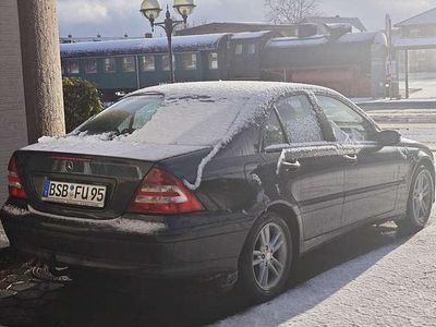 Gebraucht Mercedes 200 122 PS (89 kW) 2005