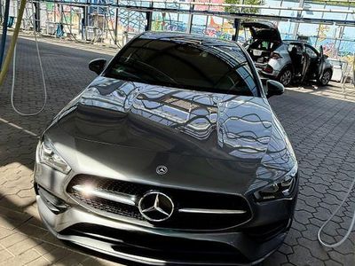 Gebraucht Mercedes CLA220 Shooting Brake 190 PS (139 kW) 2021 Grau Kombi
