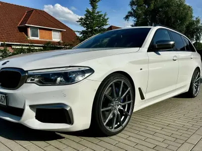 Gebraucht BMW M550 400 PS (294 kW) 2020 Weiß Limousine