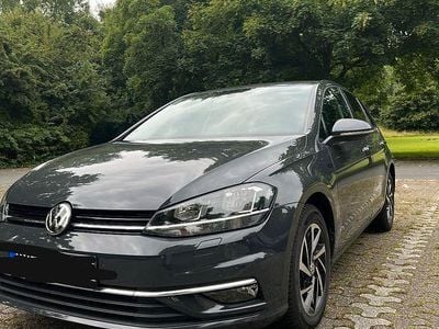 Gebraucht VW Golf VII Join 116 PS (85 kW) 2018 Grau Limousine