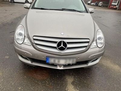 Mercedes R320
