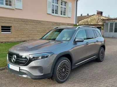 Gebraucht Mercedes EQB300 Progressive 167 kW (228 PS) 2023 Grau SUV