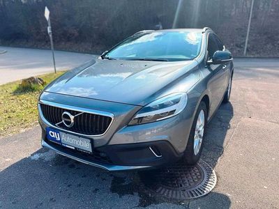 Gebraucht Volvo V40 CC Momentum 120 PS (88 kW) 2017 Grau Kombi