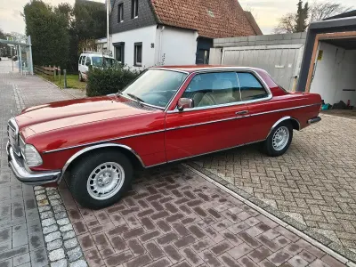 Gebraucht Mercedes 280 185 PS (136 kW) 1979 Rot Coupé