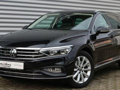 Gebraucht VW Passat Elegance 150 PS (110 kW) 2024 Deep black perleffekt Kombi