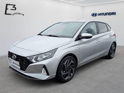 Gebraucht Hyundai i20 Edition 30+ 100 PS (73 kW) 2022 Sleek silver / met Kleinwagen