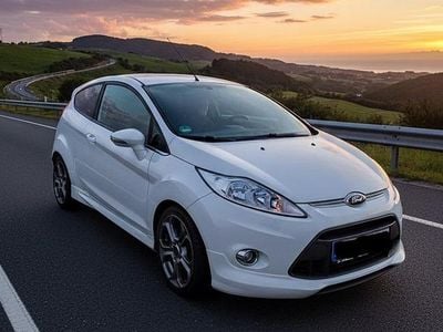Weiß Gebraucht 2010 Ford Fiesta ST Coupé | 4.000 € (Etwas zu teuer)