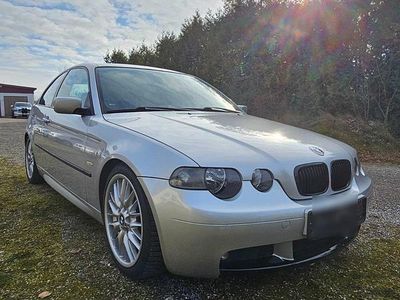 Silber Gebraucht 2002 BMW 316 M Sport Coupé | 2.600 € (Etwas zu teuer)
